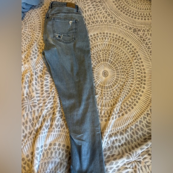 AMERICAN EAGLE SIZE 4 MID RISE - Picture 2 of 4
